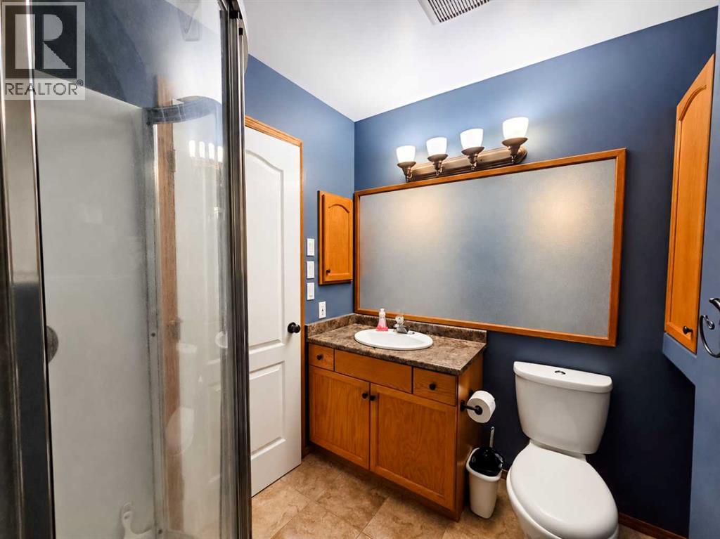 5215 16 AVE photo 16