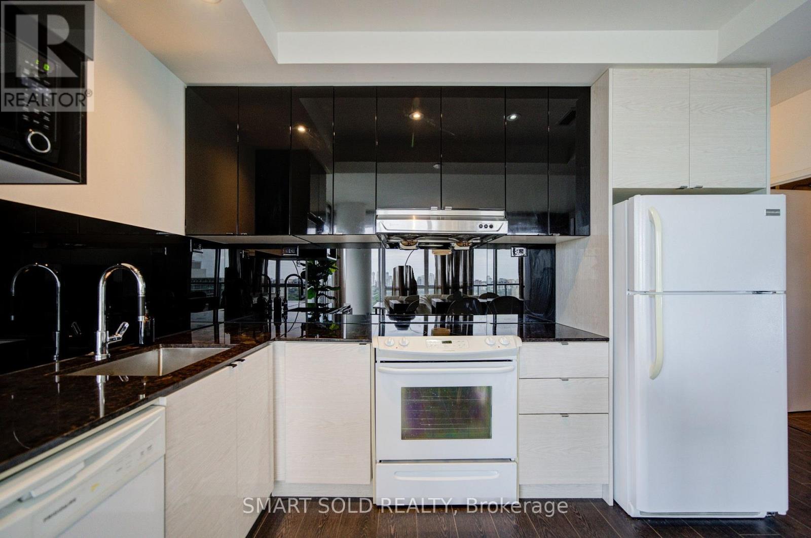 3208 - 121 Mcmahon Drive, Toronto, Ontario  M2K 0C1 - Photo 9 - C13564612