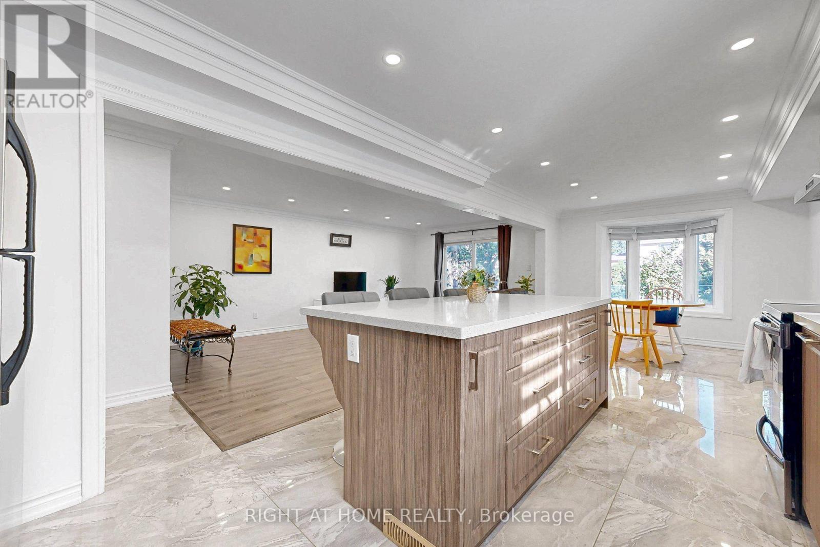 77 Pebblehill Square, Toronto, Ontario  M1S 2P8 - Photo 6 - E13776568