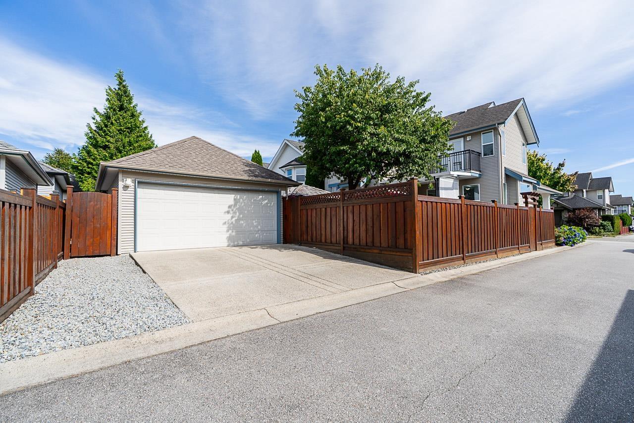 19029 68b Avenue, Surrey, British Columbia  V4N 5P5 - Photo 40 - R3163734