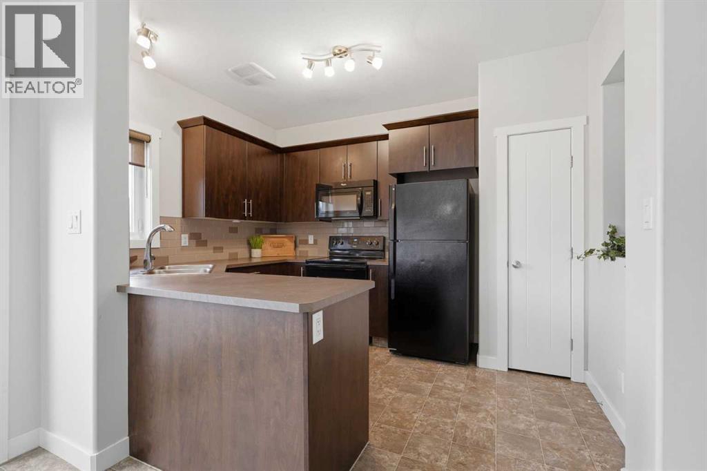 8 Rowberry Court, Sylvan Lake, Alberta  T4S 0L7 - Photo 10 - A2343956