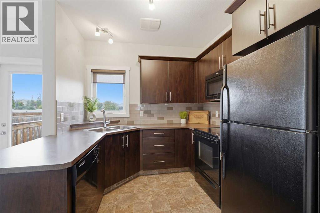 8 Rowberry Court, Sylvan Lake, Alberta  T4S 0L7 - Photo 12 - A2343956