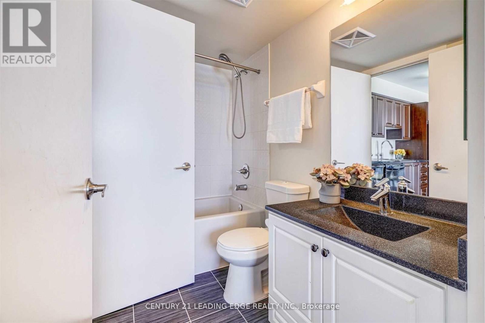 2415 - 135 Village Green Square, Toronto, Ontario  M1S 0G4 - Photo 20 - E13776618