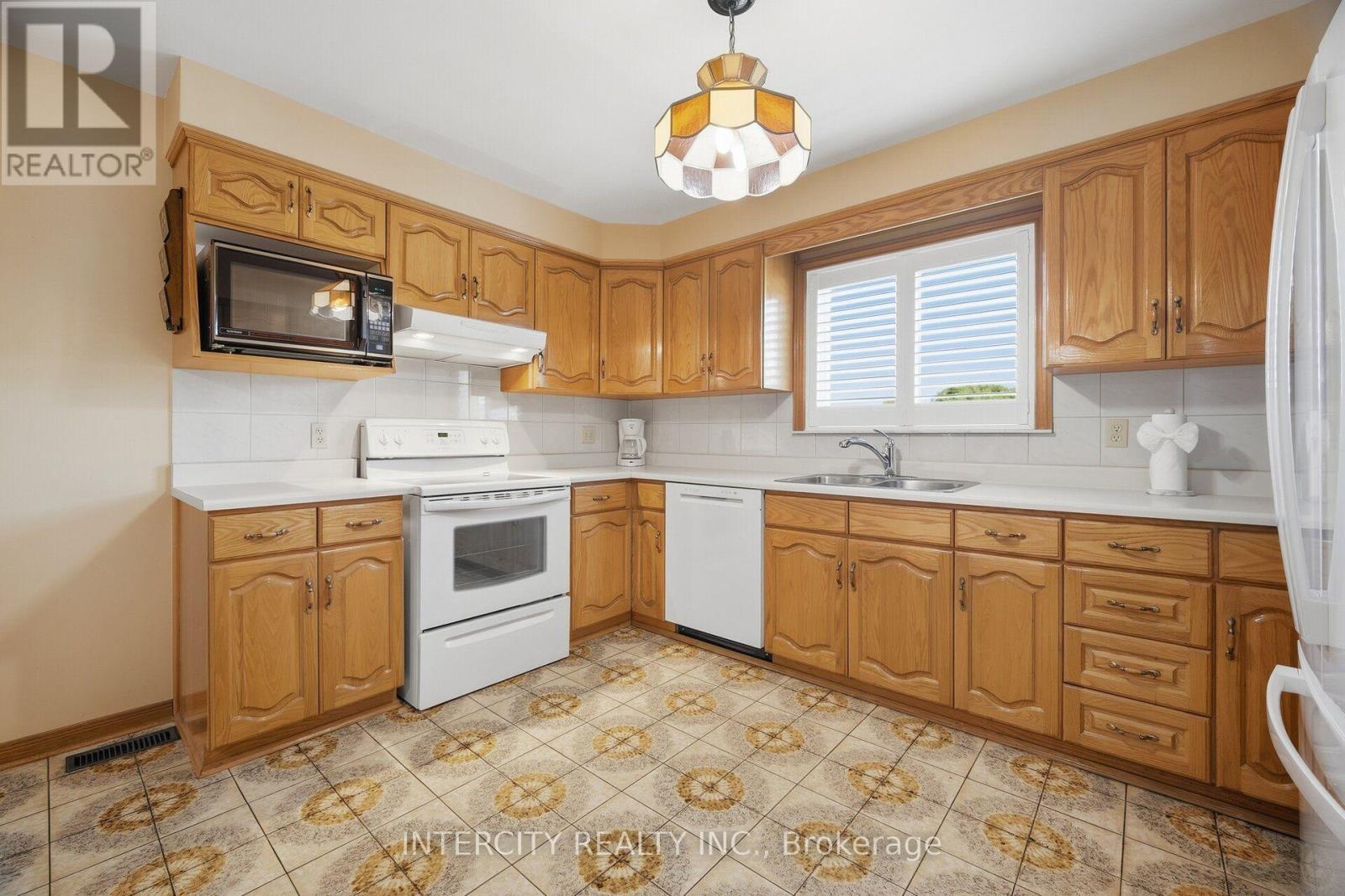 146 Jules Avenue, Vaughan, Ontario  L4L 1Y3 - Photo 10 - N13776614