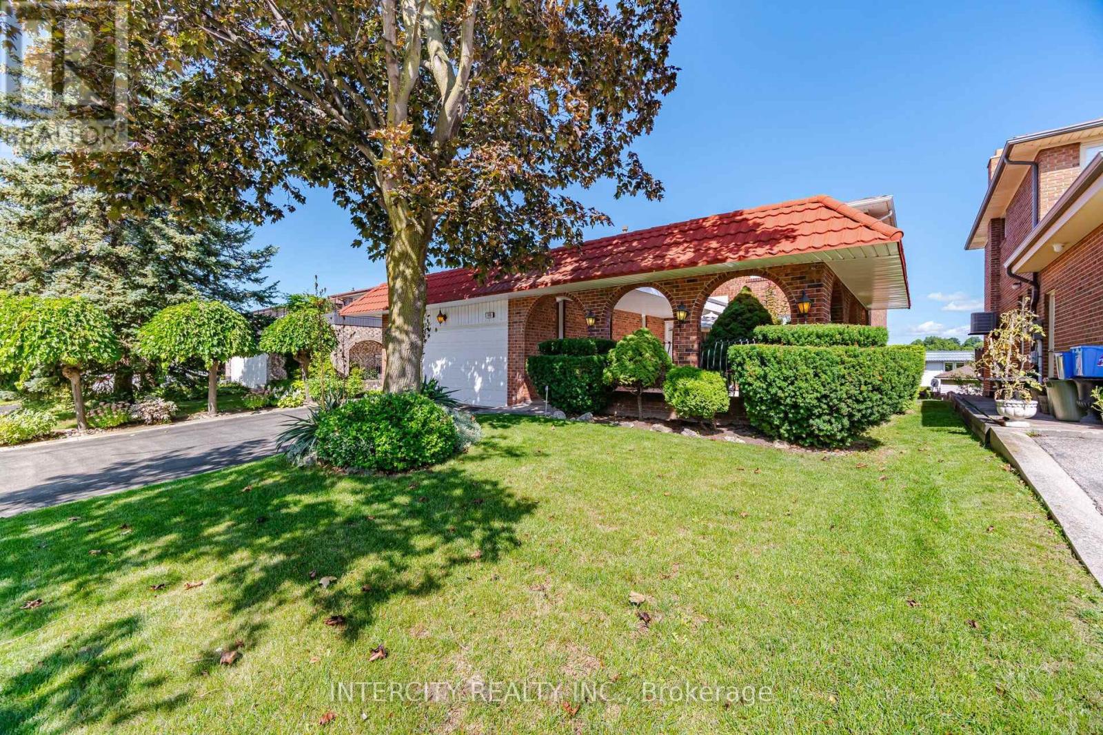 146 Jules Avenue, Vaughan, Ontario  L4L 1Y3 - Photo 2 - N13776614