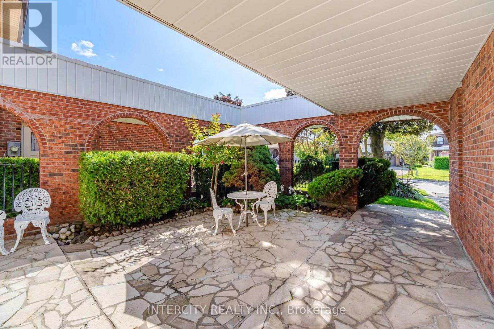 146 Jules Avenue, Vaughan, Ontario  L4L 1Y3 - Photo 4 - N13776614