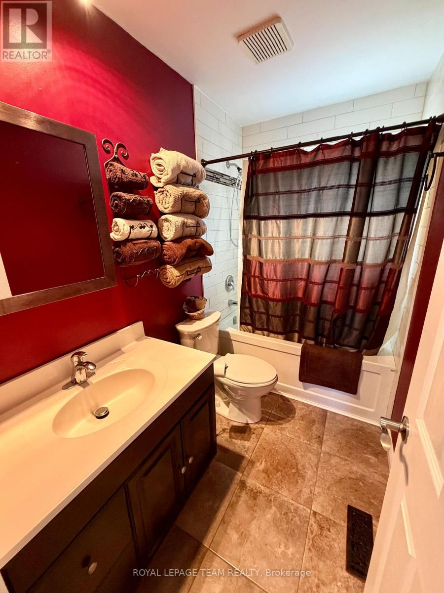 670 Van Buren Street, North Grenville, Ontario  K0G 1J0 - Photo 11 - X13768498