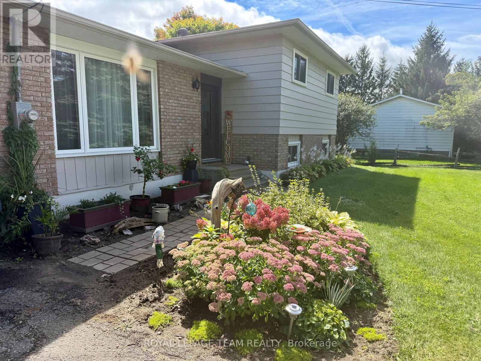 670 Van Buren Street, North Grenville, Ontario  K0G 1J0 - Photo 3 - X13768498