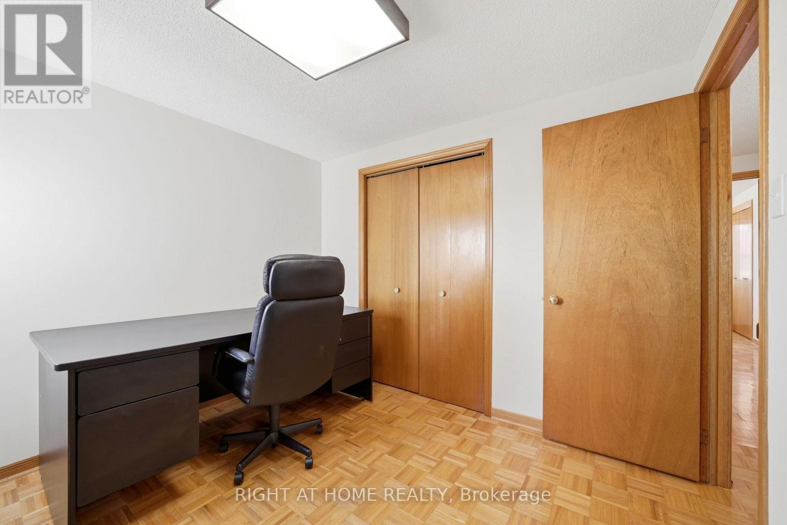 98 Beaver Terrace, Toronto, Ontario  M6H 4G8 - Photo 27 - W13776648