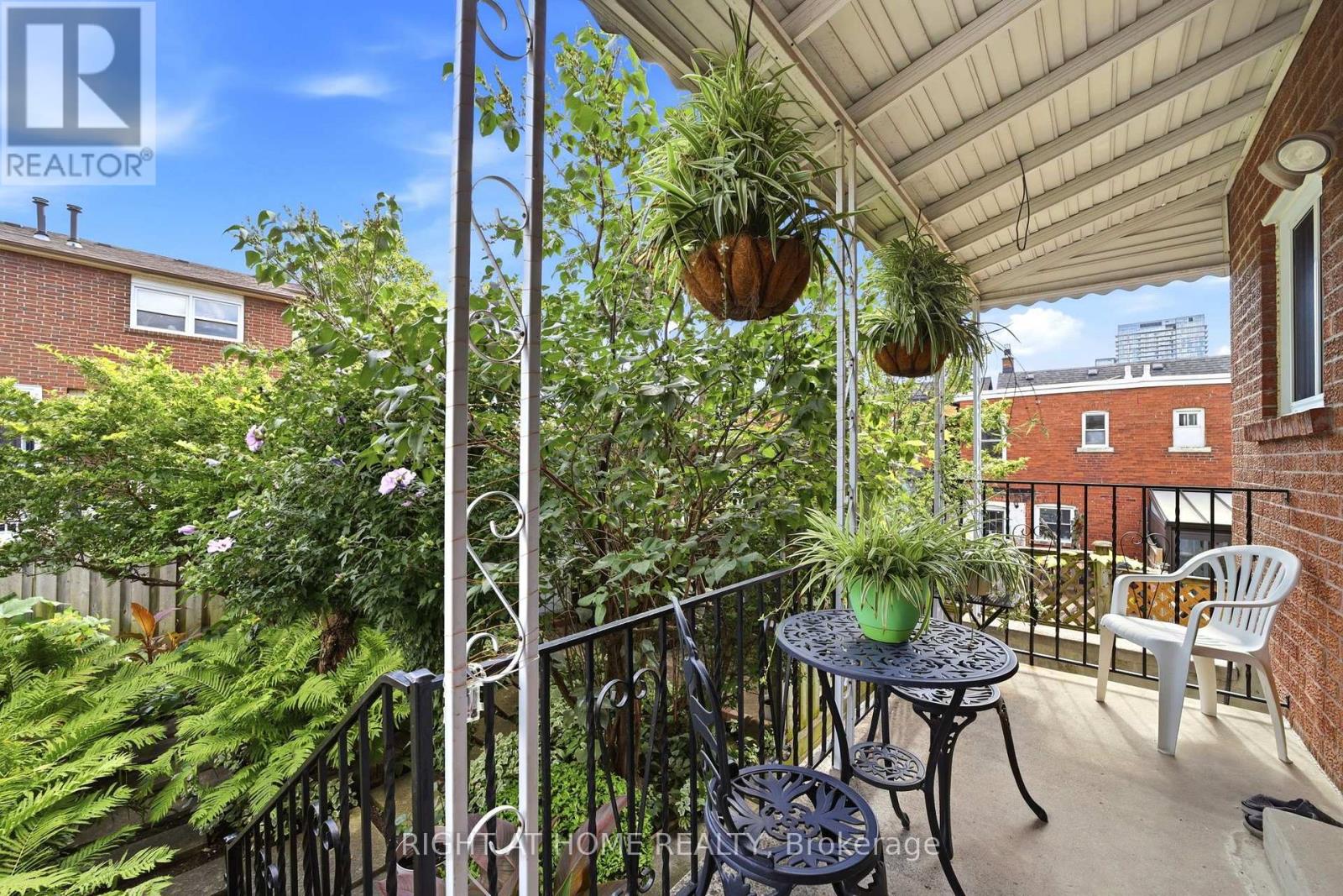 98 Beaver Terrace, Toronto, Ontario  M6H 4G8 - Photo 38 - W13776648