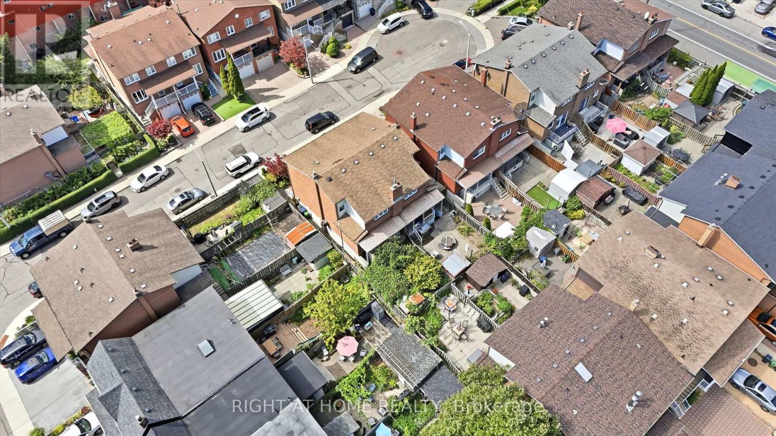 98 Beaver Terrace, Toronto, Ontario  M6H 4G8 - Photo 47 - W13776648