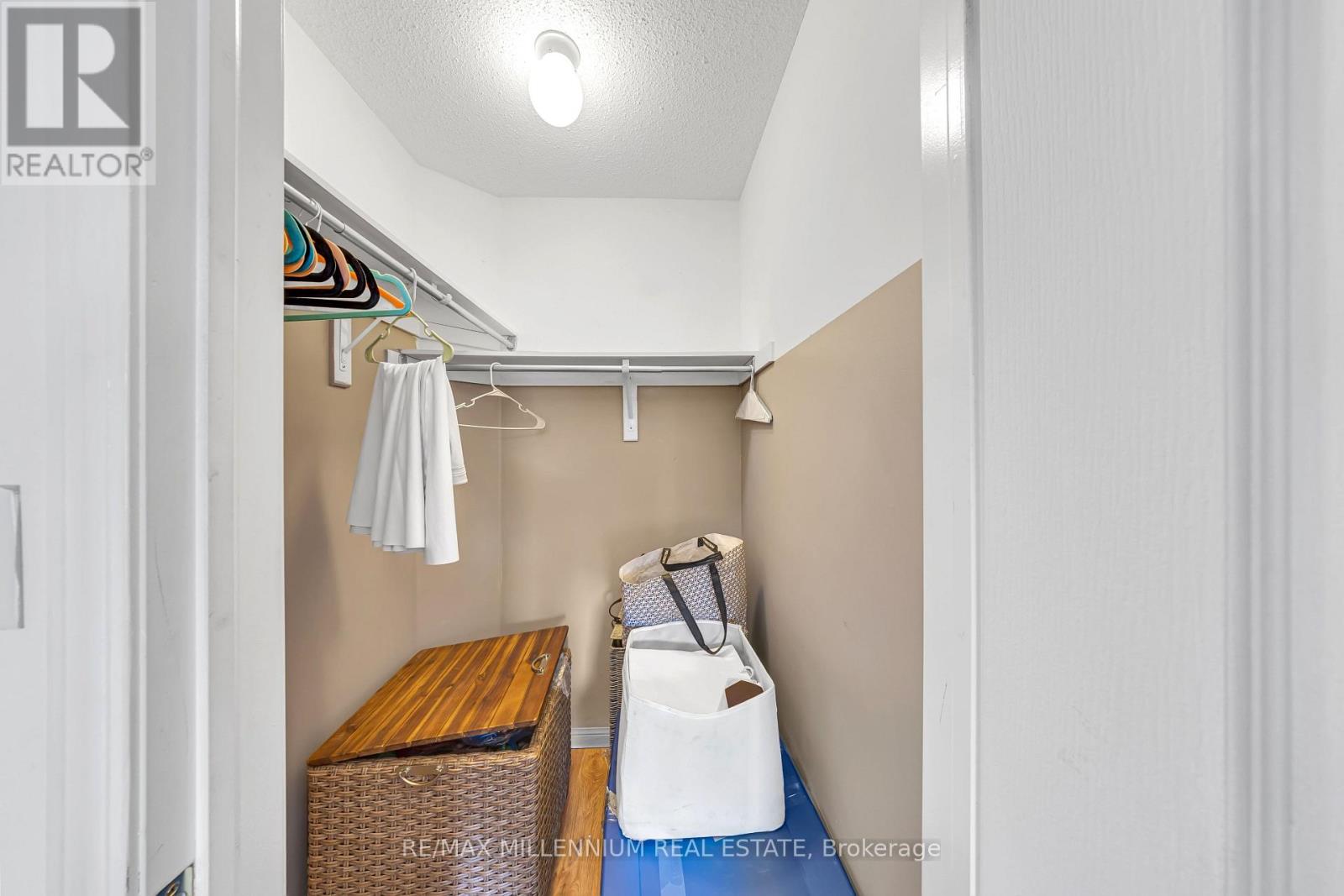 39 Decker Hollow Circle, Brampton, Ontario  L6X 0K9 - Photo 17 - W13776650