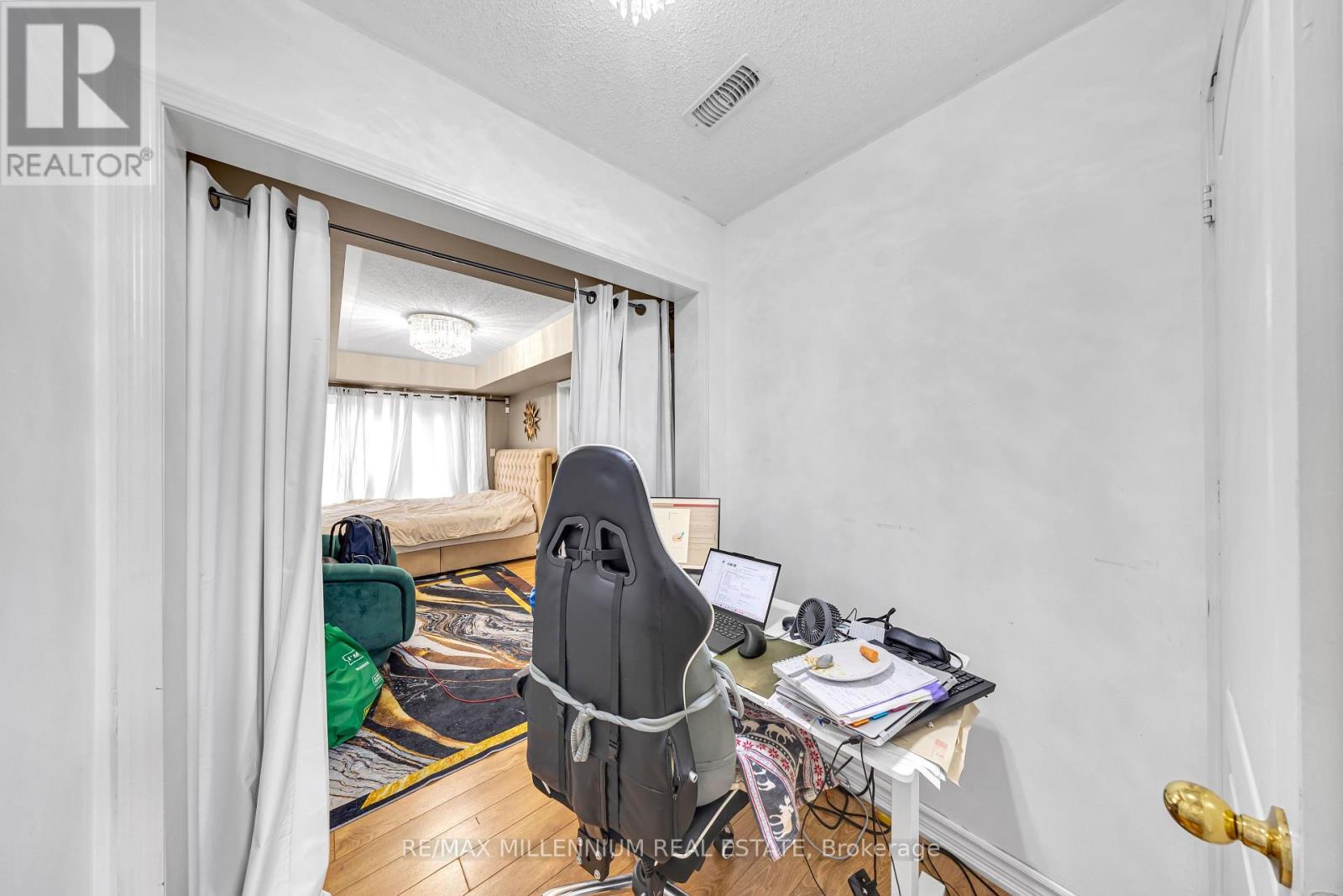 39 Decker Hollow Circle, Brampton, Ontario  L6X 0K9 - Photo 23 - W13776650