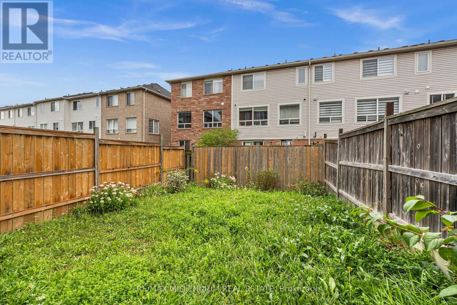 39 Decker Hollow Circle, Brampton, Ontario  L6X 0K9 - Photo 32 - W13776650