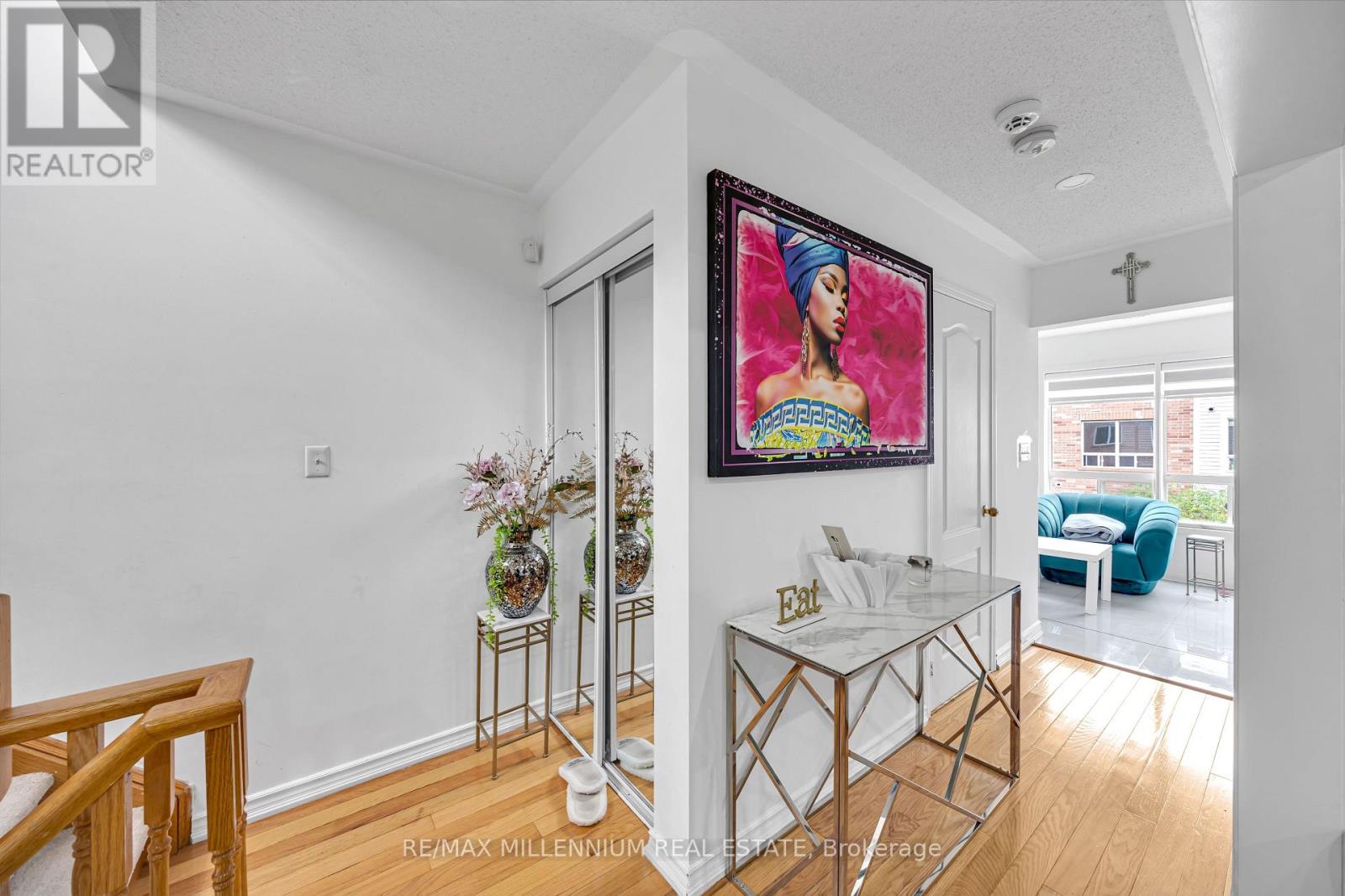 39 Decker Hollow Circle, Brampton, Ontario  L6X 0K9 - Photo 7 - W13776650