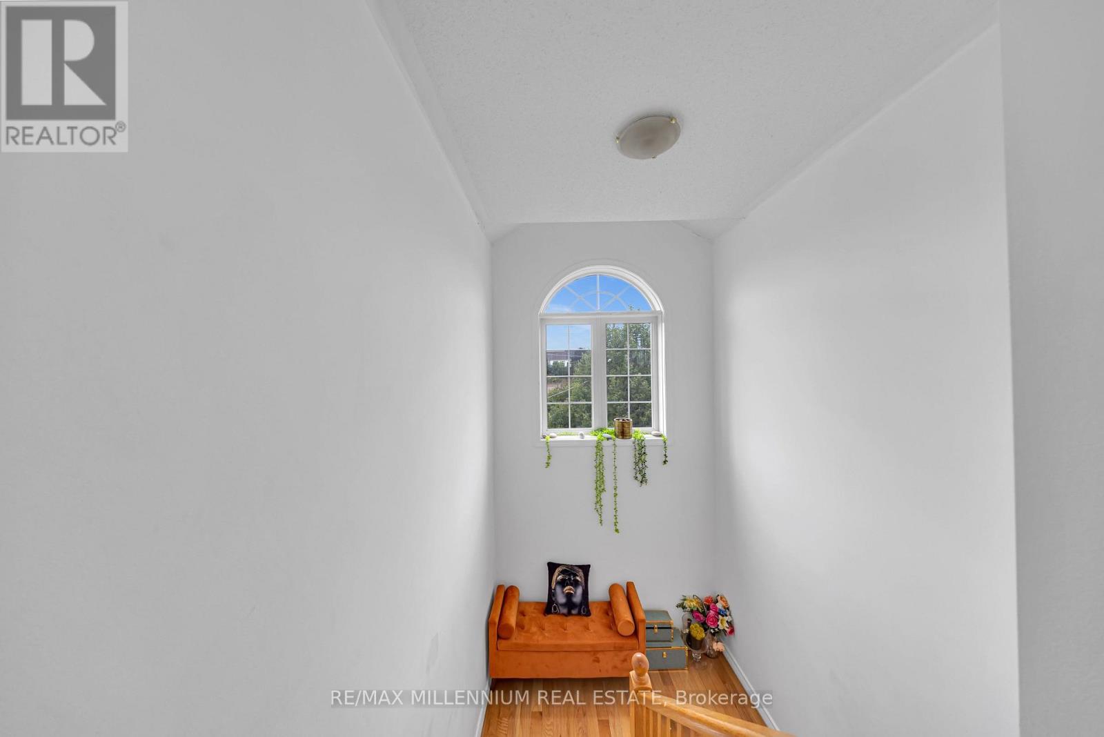 39 Decker Hollow Circle, Brampton, Ontario  L6X 0K9 - Photo 9 - W13776650