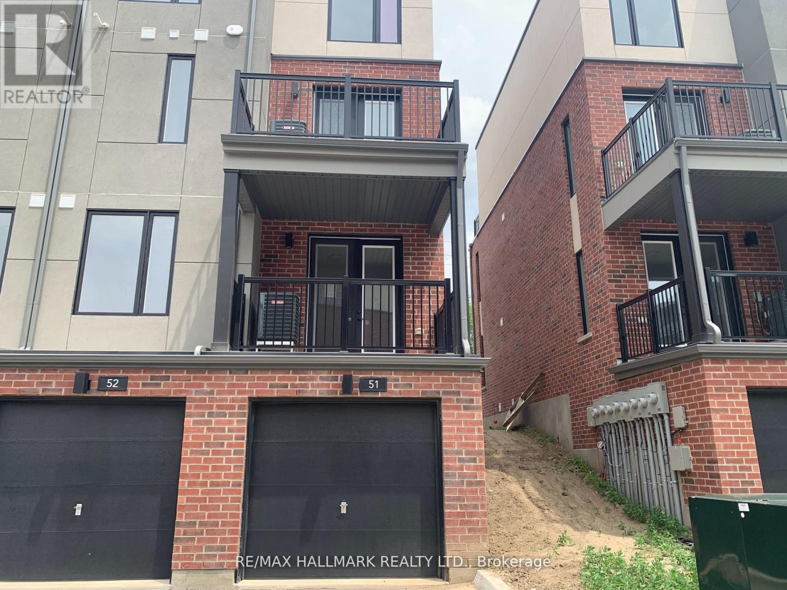 51 - 99 Roger Street S, Waterloo, Ontario  N2J 0G1 - Photo 1 - X13776596
