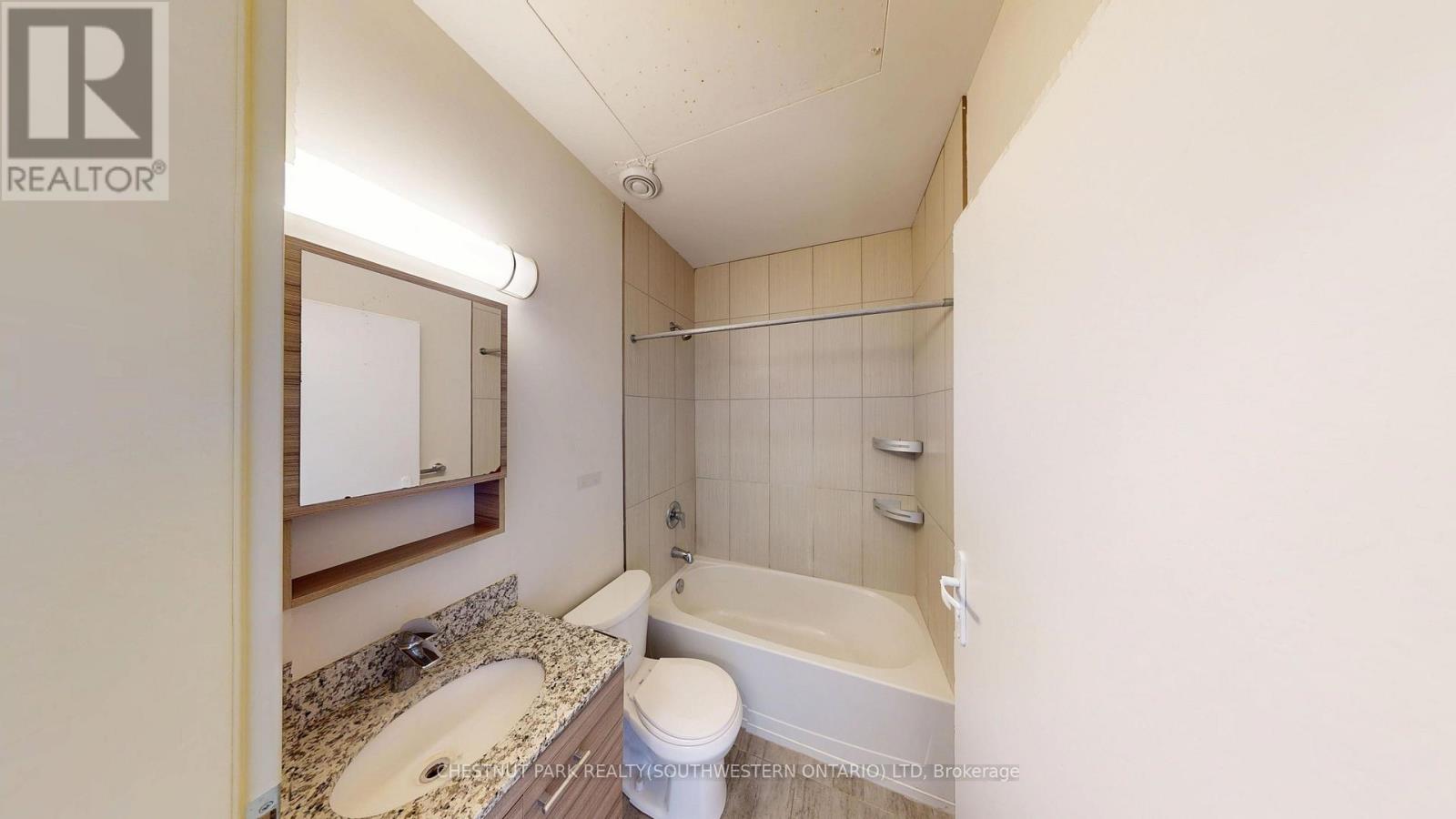 216 - 253 Albert Street, Waterloo, Ontario  N2L 0G3 - Photo 11 - X13776606