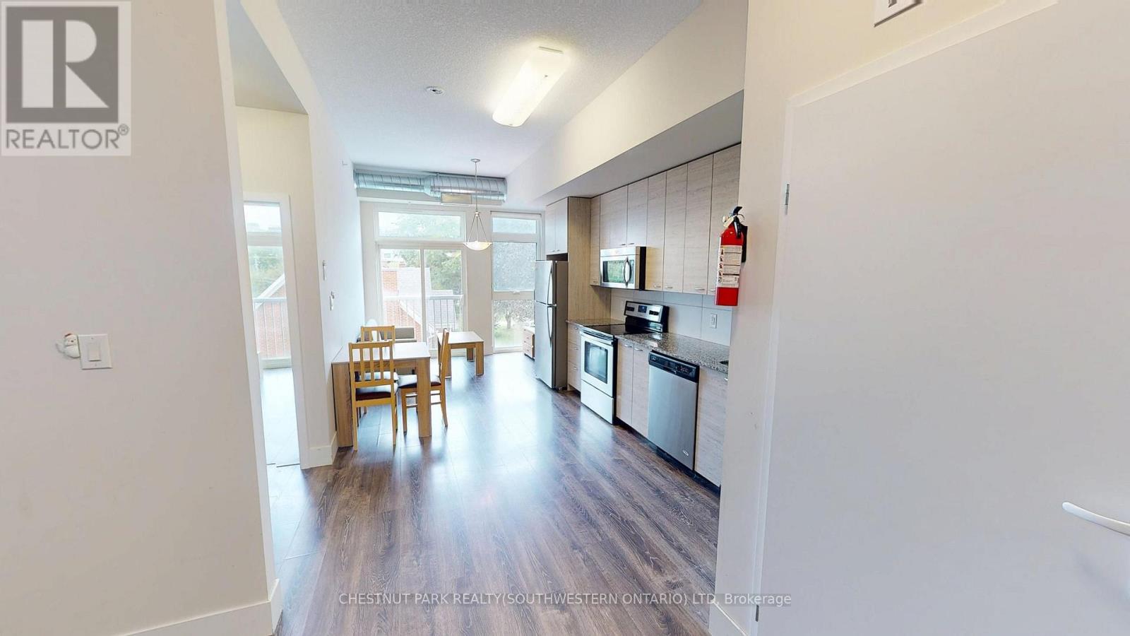 216 - 253 Albert Street, Waterloo, Ontario  N2L 0G3 - Photo 4 - X13776606