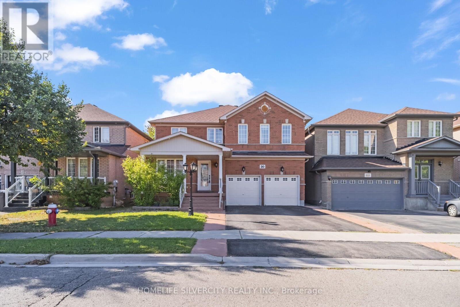 30 FAIRHILL AVENUE, Brampton, Ontario