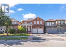 30 FAIRHILL AVENUE, Brampton, Ontario