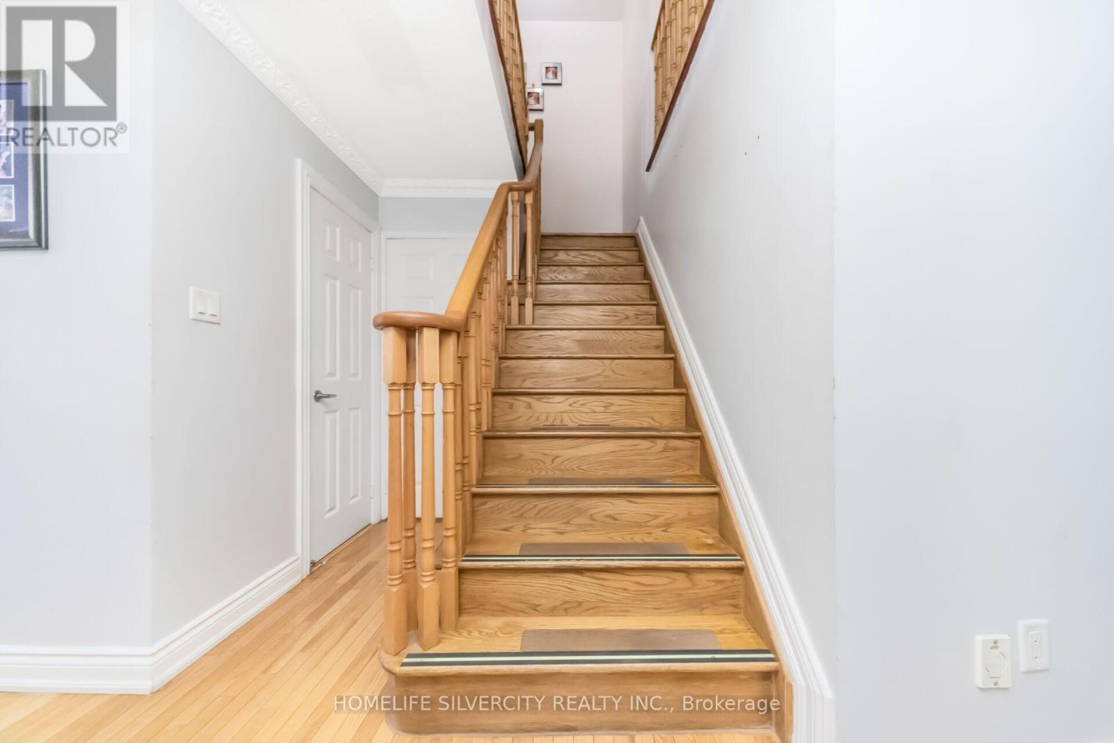 30 Fairhill Avenue, Brampton, Ontario  L7A 2E7 - Photo 16 - W13763192