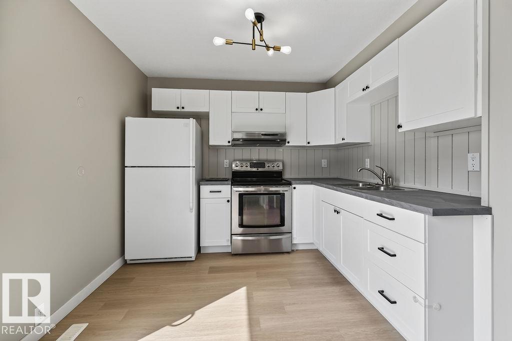 18072 93 Av NW, Edmonton, Alberta  T5T 1Y1 - Photo 11 - E4508437
