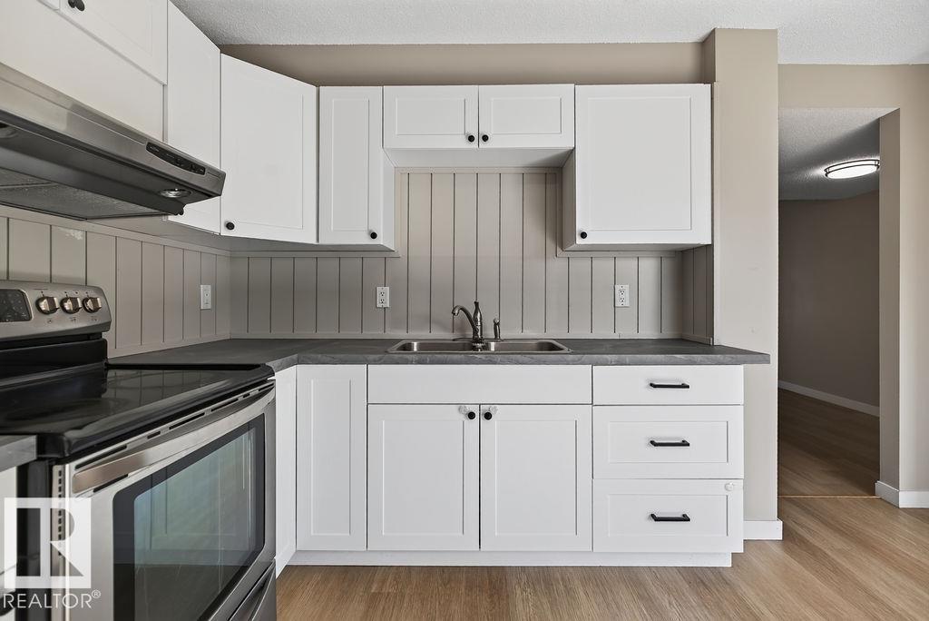 18072 93 Av NW, Edmonton, Alberta  T5T 1Y1 - Photo 13 - E4508437