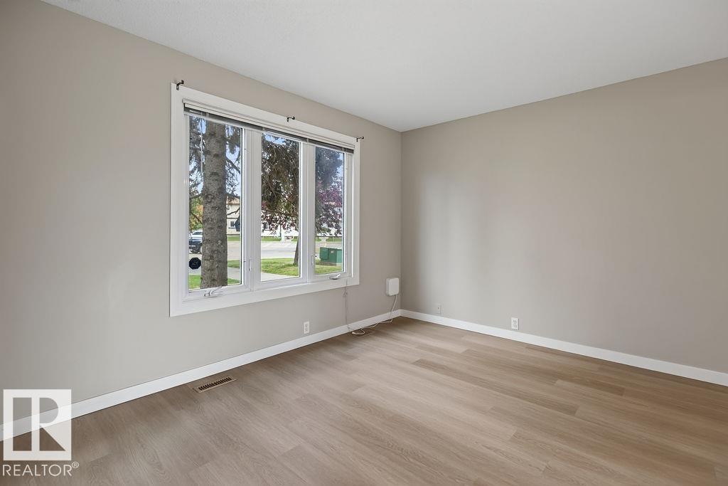 18072 93 Av NW, Edmonton, Alberta  T5T 1Y1 - Photo 3 - E4508437