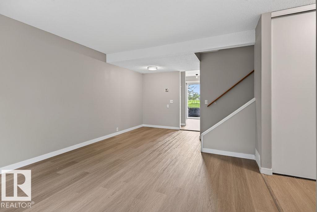 18072 93 Av NW, Edmonton, Alberta  T5T 1Y1 - Photo 6 - E4508437