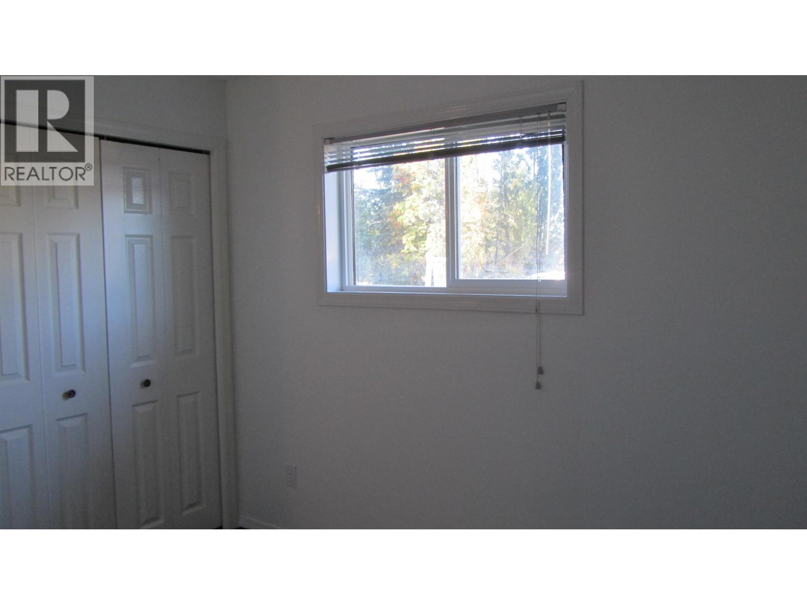 229 Elm Avenue, 100 Mile House, British Columbia  V0K 2E0 - Photo 16 - R3159963