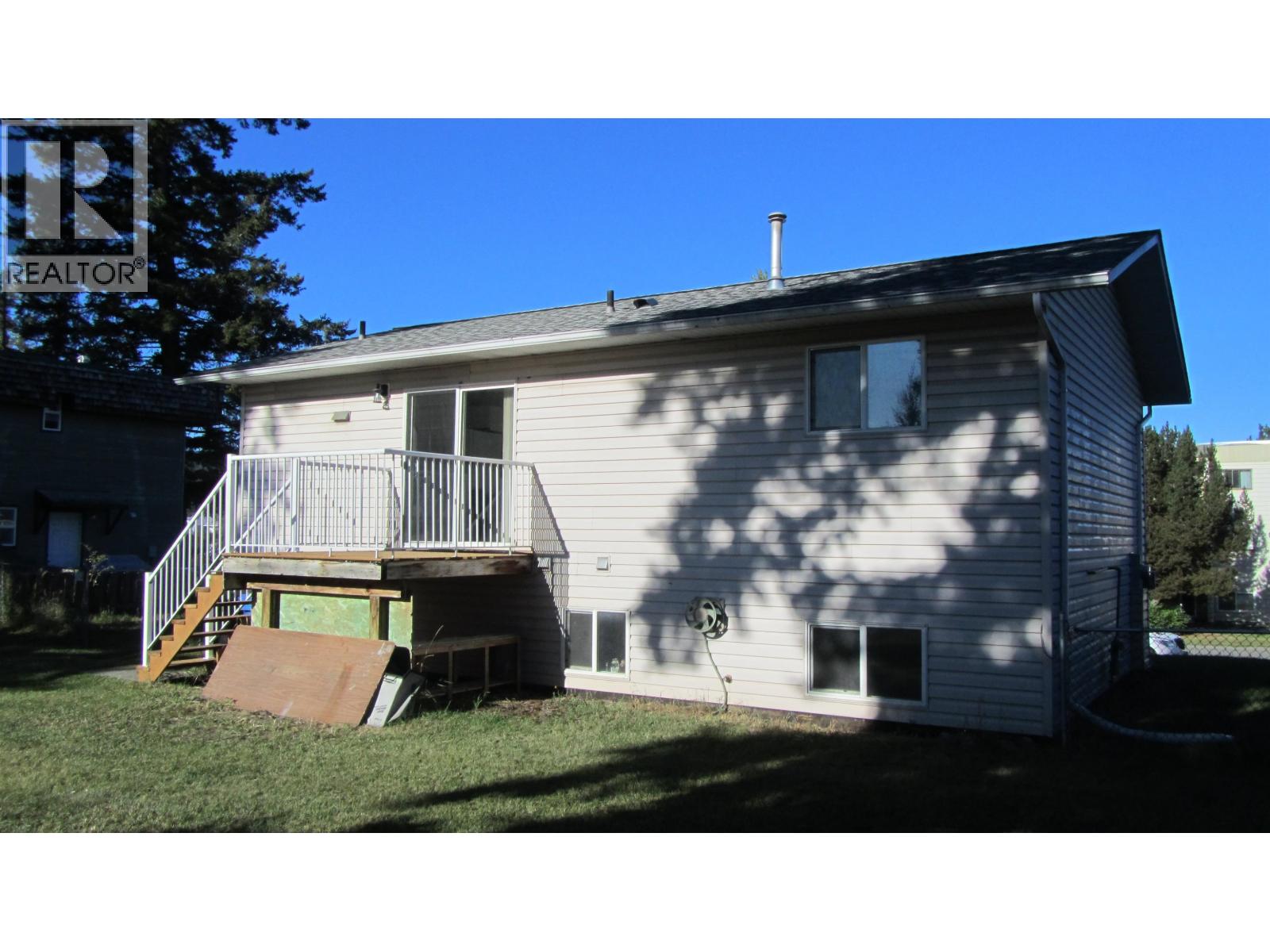 229 Elm Avenue, 100 Mile House, British Columbia  V0K 2E0 - Photo 26 - R3159963