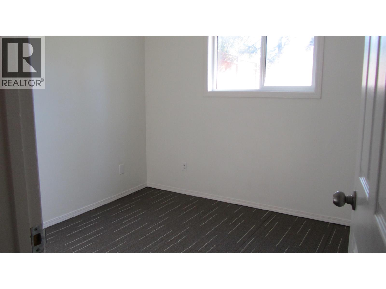 229 Elm Avenue, 100 Mile House, British Columbia  V0K 2E0 - Photo 17 - R3159963