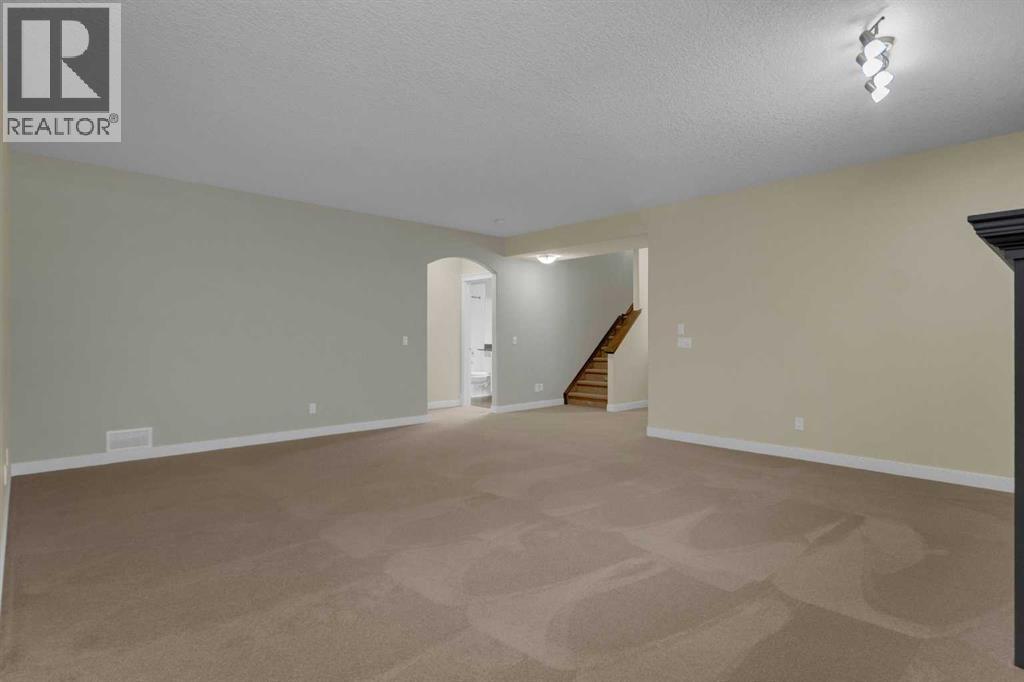 8 Bridle Estates Manor Sw, Calgary, Alberta  T2Y 4H4 - Photo 28 - A2319637