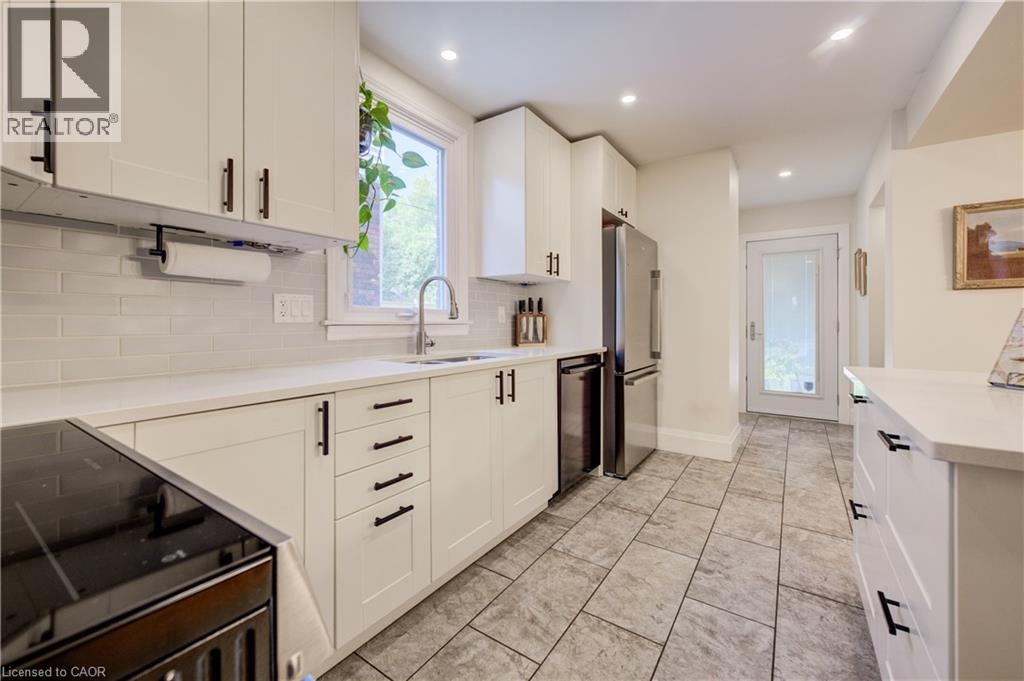 282 Province Street S, Hamilton, Ontario  L8K 2L7 - Photo 15 - 40862825