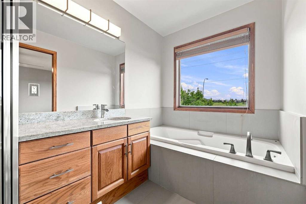 361 Santana Bay Nw, Calgary, Alberta  T3K 3N6 - Photo 29 - A2343441