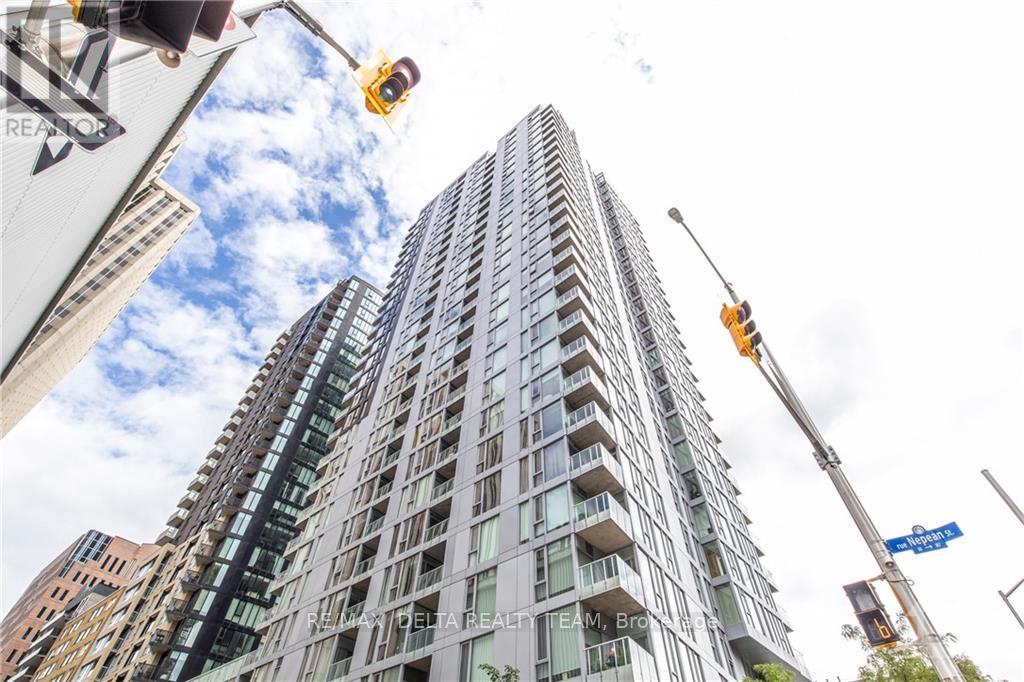 810 - 179 Metcalfe Street, Ottawa, Ontario  K2P 0W1 - Photo 2 - X13776716