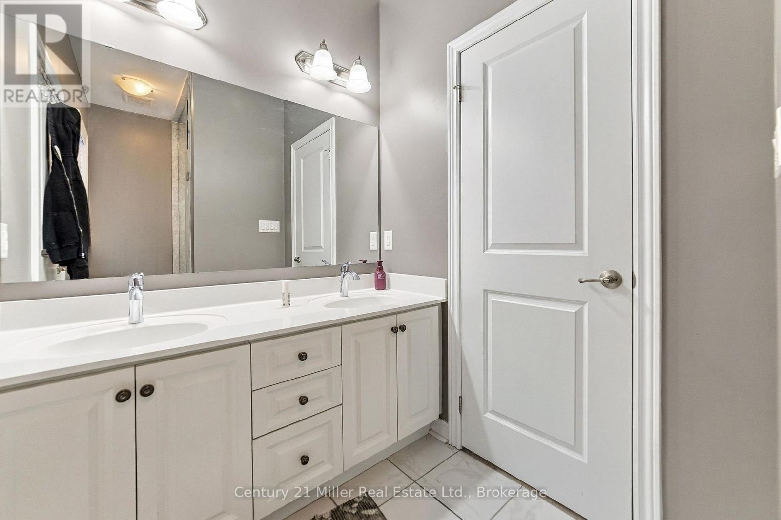 3196 Ernest Appelbe Boulevard, Oakville, Ontario  L6H 7C3 - Photo 16 - W13776680
