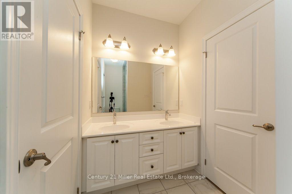 3196 Ernest Appelbe Boulevard, Oakville, Ontario  L6H 7C3 - Photo 17 - W13776680
