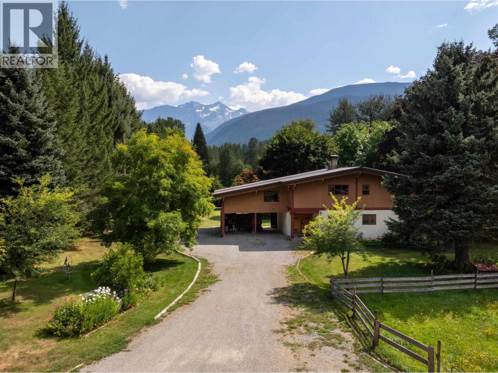 7869 PEMBERTON MEADOWS ROAD, pemberton, British Columbia