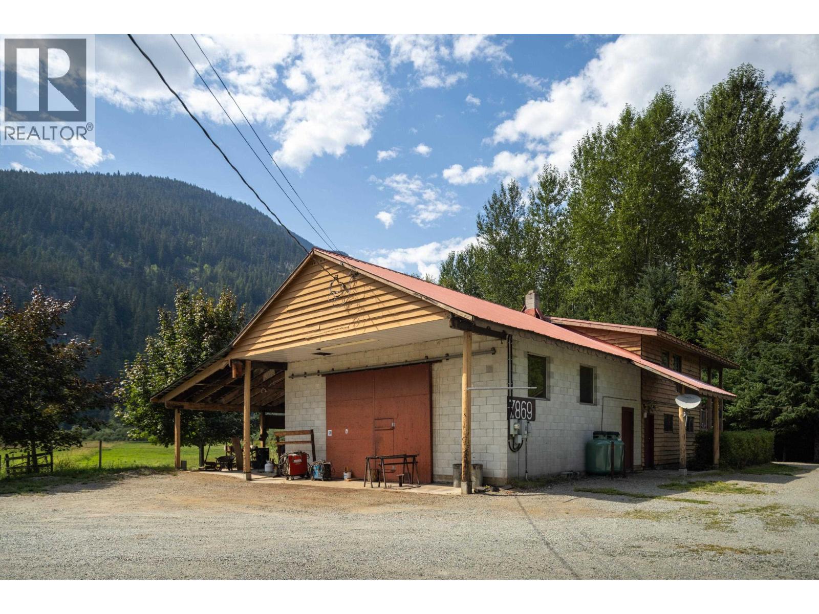 7869 Pemberton Meadows Road, Pemberton, British Columbia  V0N 2L2 - Photo 36 - R3164694