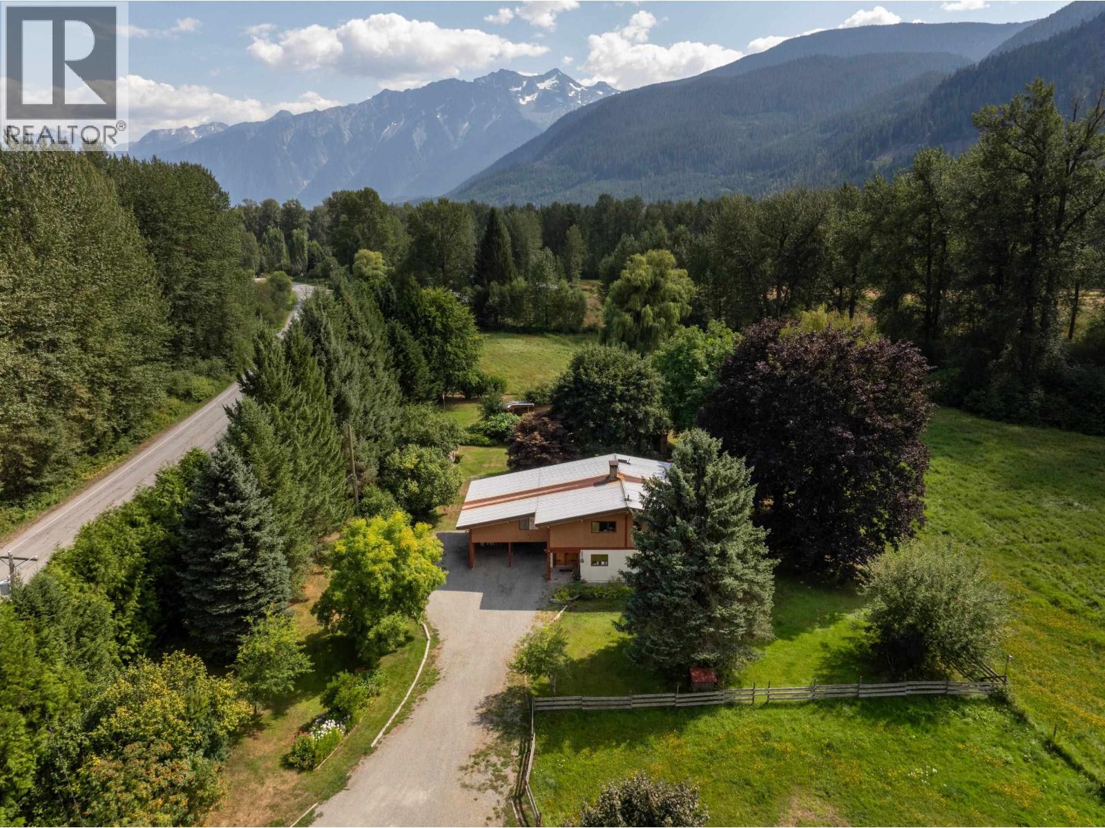 7869 Pemberton Meadows Road, Pemberton, British Columbia  V0N 2L2 - Photo 38 - R3164694