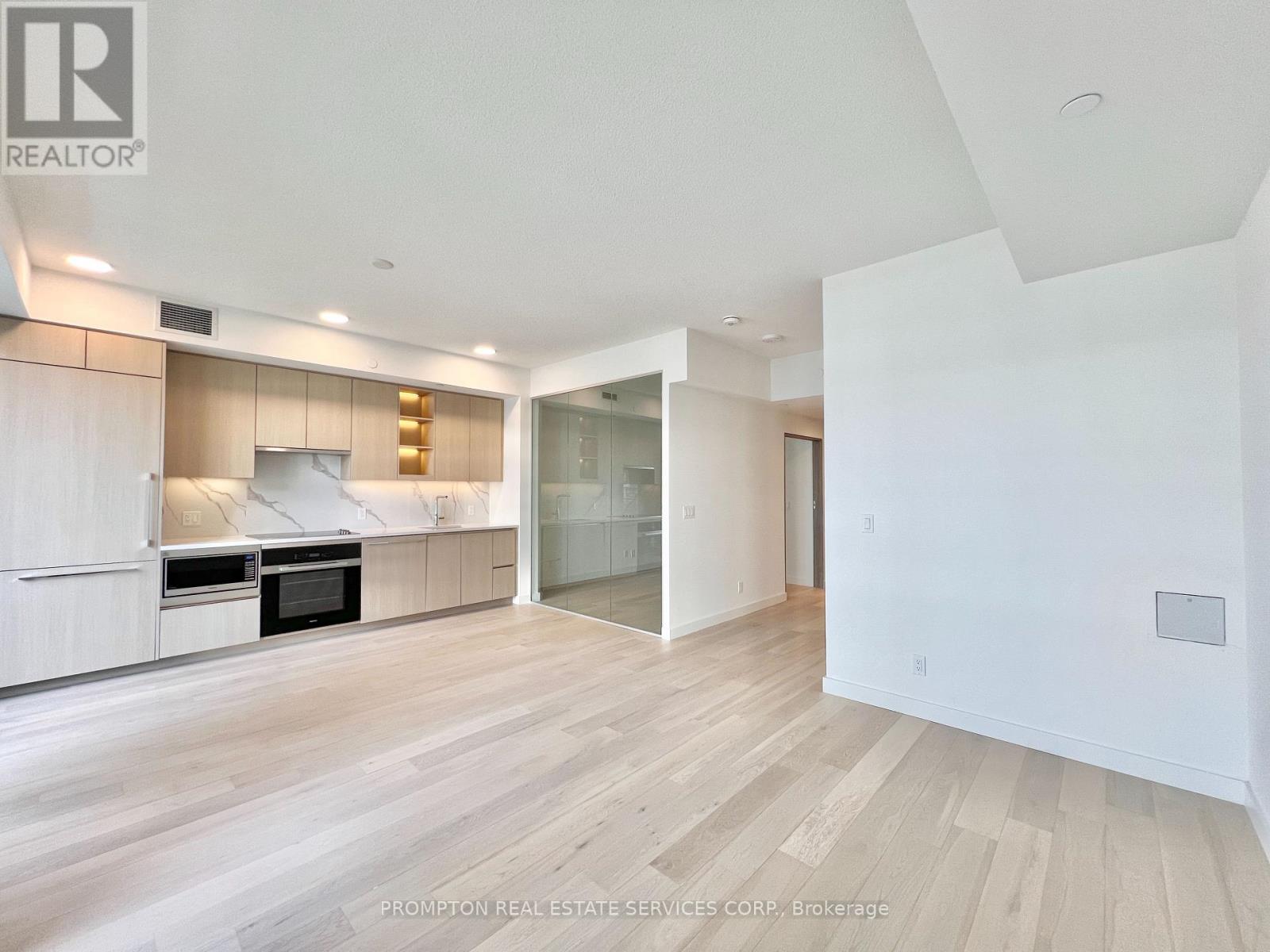 V316 - 27 Mcmahon Drive, Toronto, Ontario  M2K 0J2 - Photo 4 - C13776740