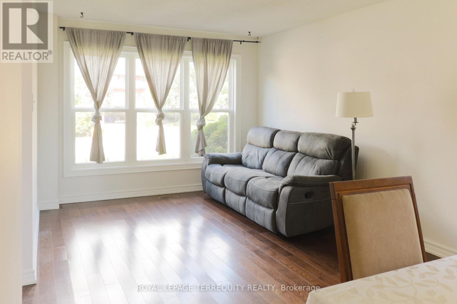 104 Gates Crescent, Ajax, Ontario  L1S 7A1 - Photo 2 - E13776708