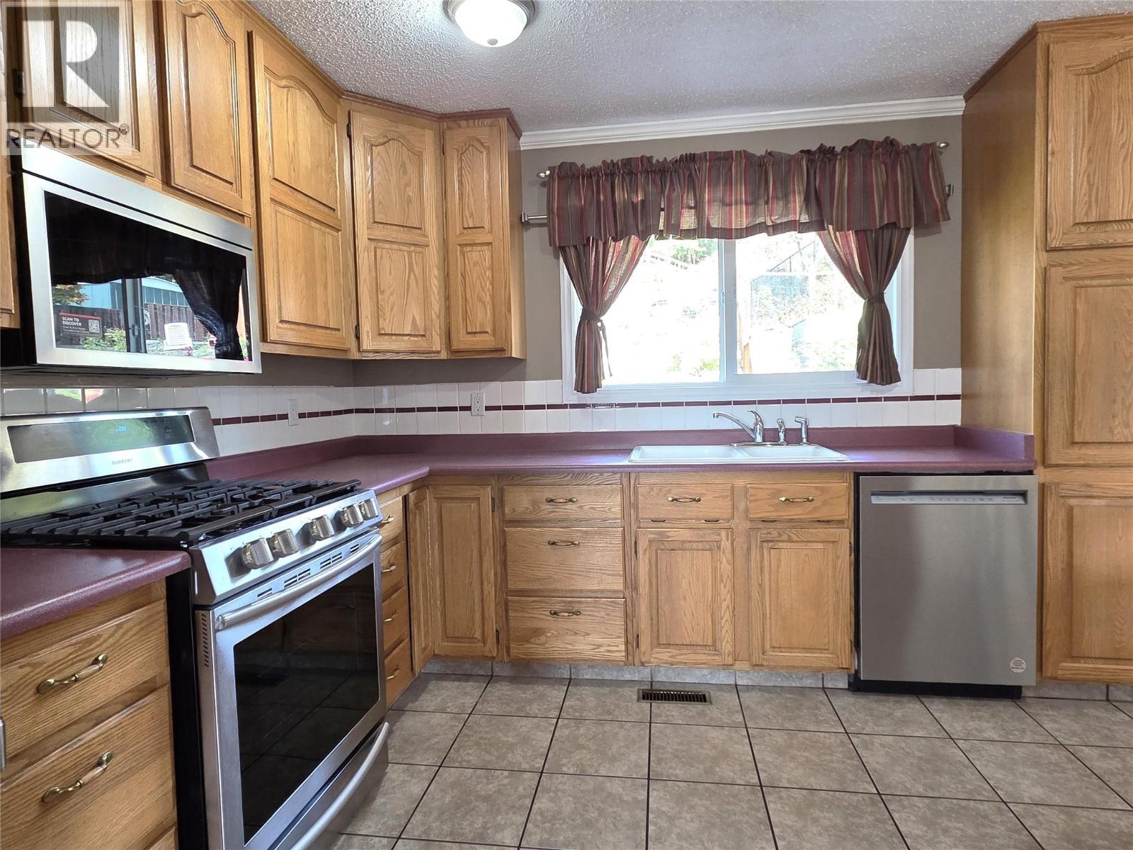 7389 Valley Heights Drive, Grand Forks, British Columbia  V0H 1H0 - Photo 8 - 10376190