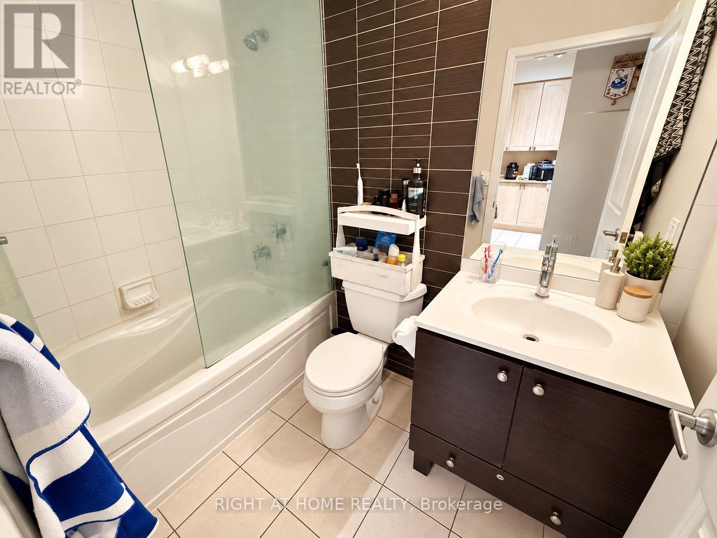105 - 225 Sherway Gardens Road, Toronto, Ontario  M9C 0A3 - Photo 10 - W13776690