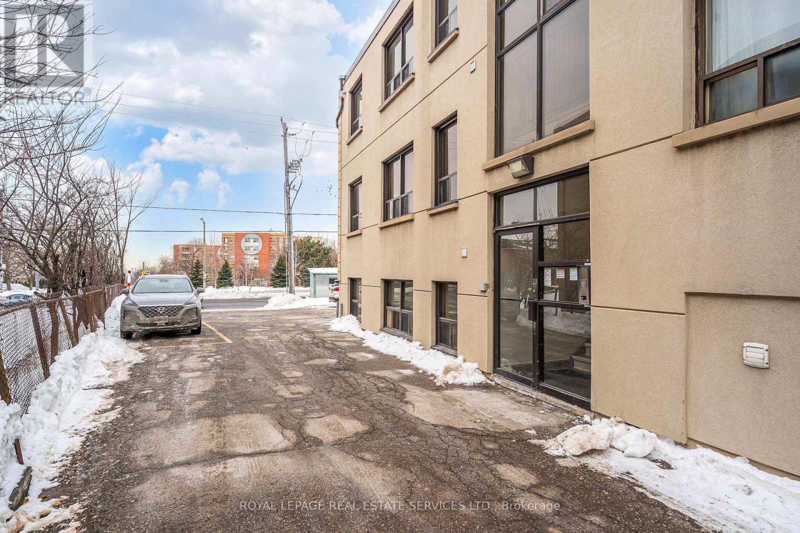 11 - 2637 Keele Street, Toronto, Ontario  M6L 2P2 - Photo 7 - W13776714
