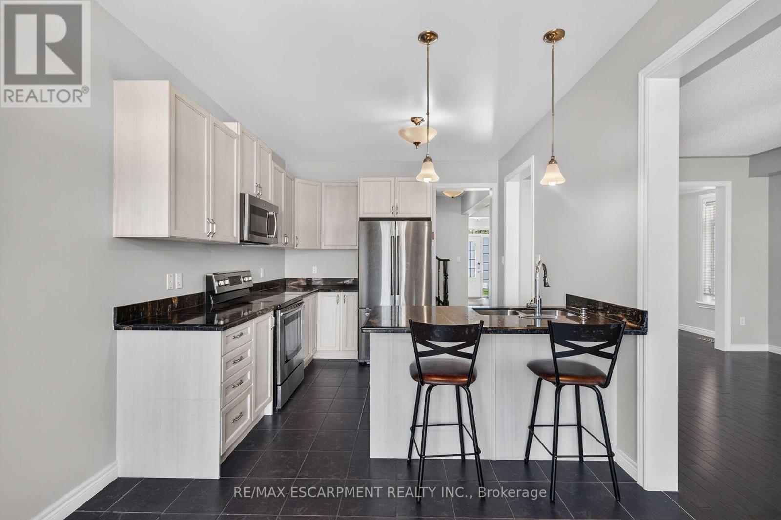 44 Matteo Trail, Hamilton, Ontario  L9B 0E6 - Photo 17 - X13776732