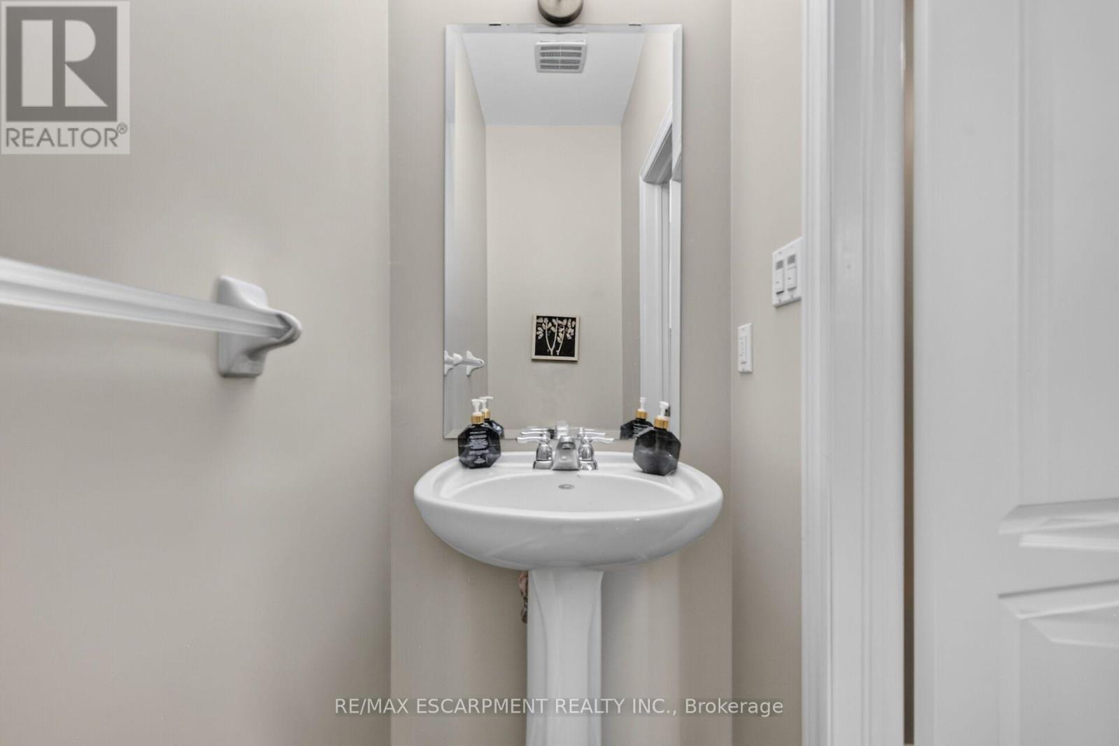 44 Matteo Trail, Hamilton, Ontario  L9B 0E6 - Photo 24 - X13776732