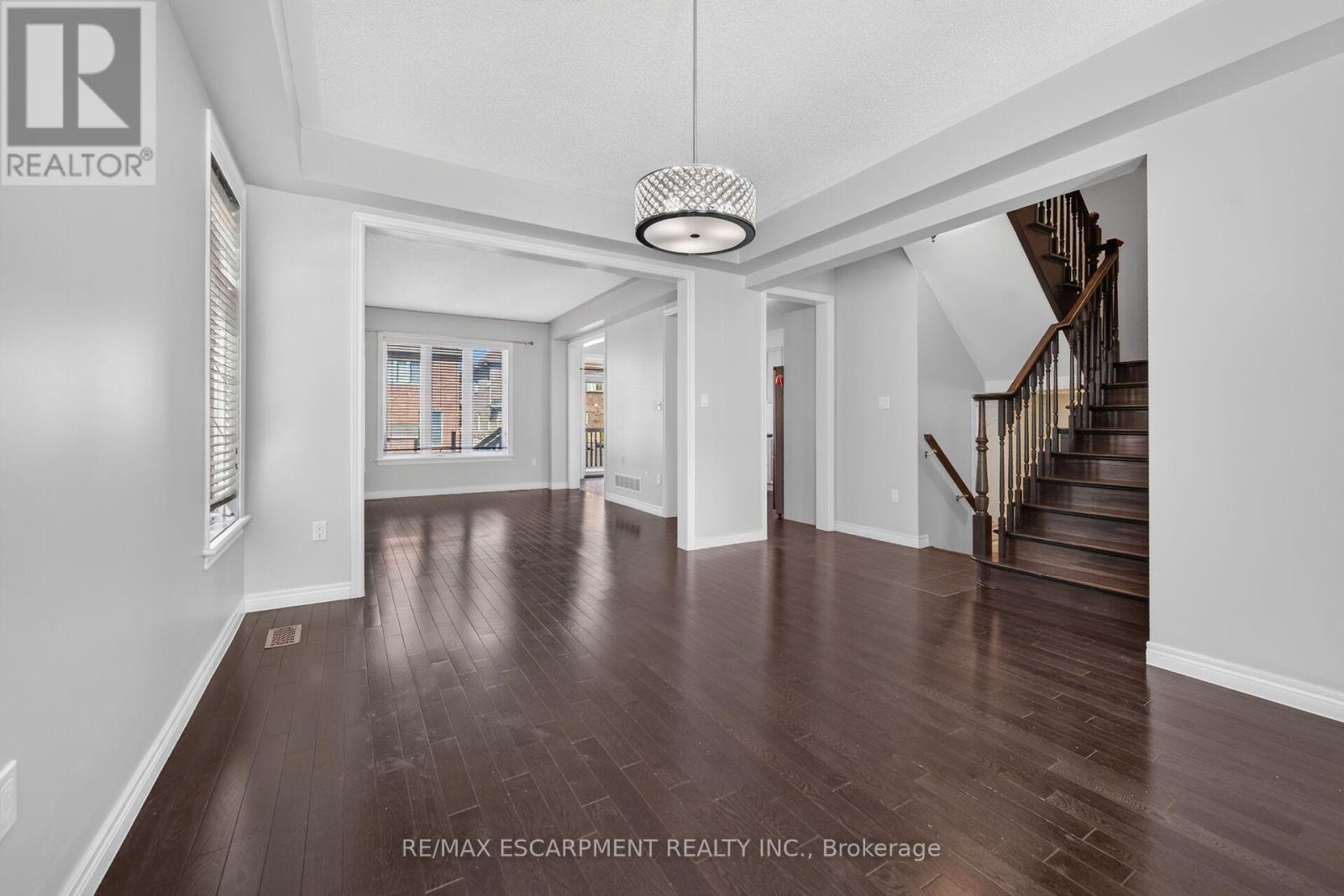 44 Matteo Trail, Hamilton, Ontario  L9B 0E6 - Photo 6 - X13776732
